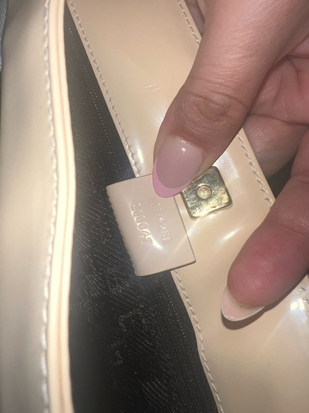 Gucci Cream and Black Vertical Stripe Shoulder Bag - Picture 8 of 11